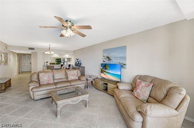 11118 Gulf Shore DR 803, Naples, FL 34108