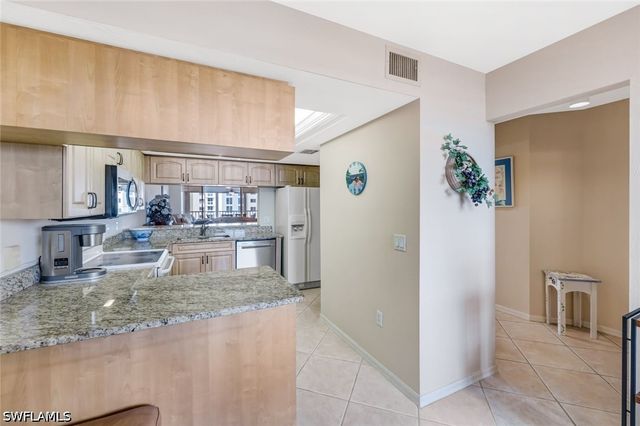 11118 Gulf Shore DR 803, Naples, FL 34108