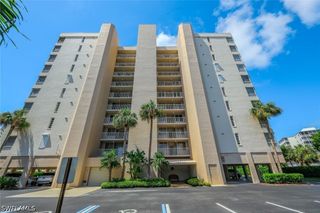 11118 Gulf Shore DR 803, Naples, FL 34108