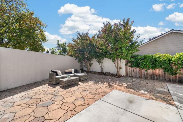 3749 Florence Street, Redwood City, CA 94063