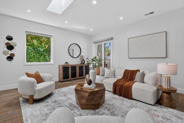3749 Florence Street, Redwood City, CA 94063
