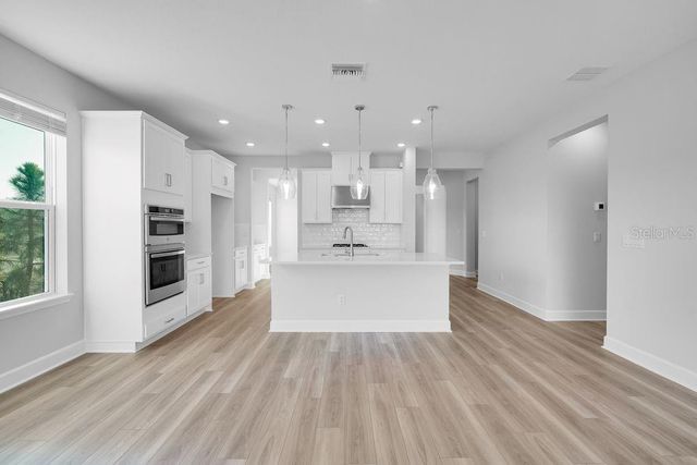 1669 ANSON LANE, Zephyrhills, FL 33541