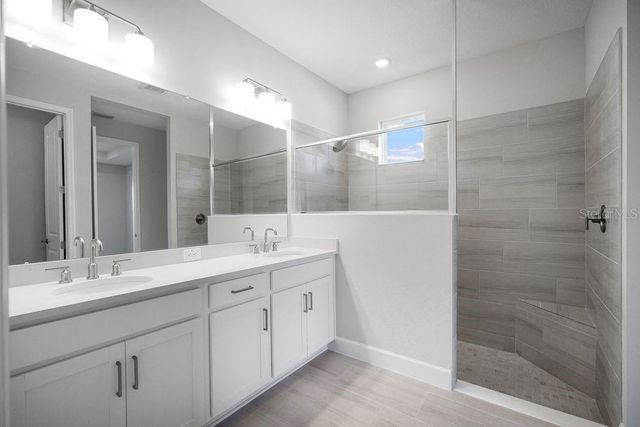 1669 ANSON LANE, Zephyrhills, FL 33541