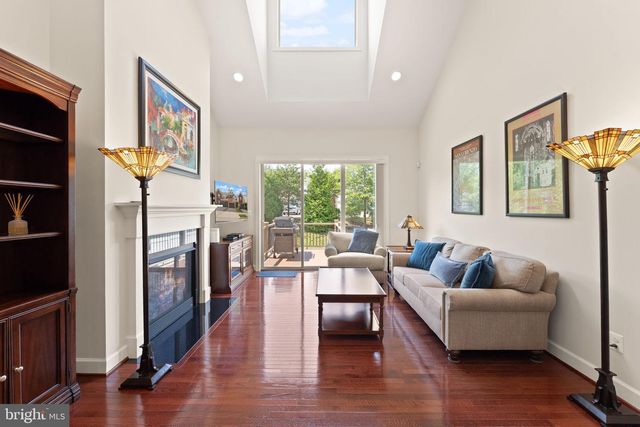 44238 SILVERPALM GROVE TER, Leesburg, VA 20176