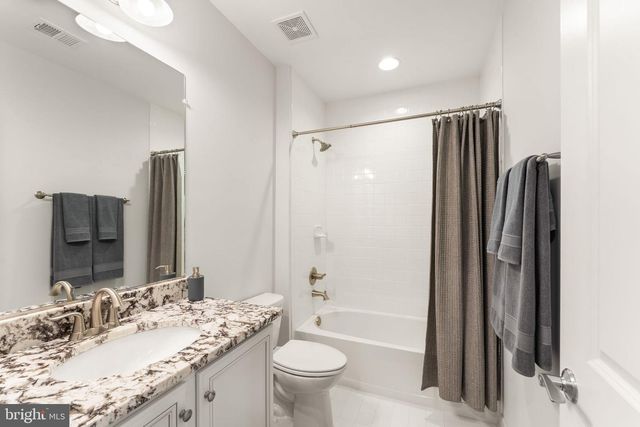 44238 SILVERPALM GROVE TER, Leesburg, VA 20176
