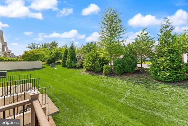 44238 SILVERPALM GROVE TER, Leesburg, VA 20176