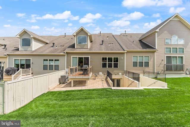 44238 SILVERPALM GROVE TER, Leesburg, VA 20176