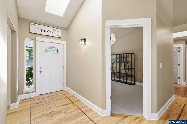 33833 Sunnyview Dr NE, Albany, OR 97322