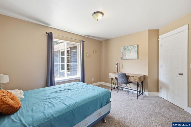 33833 Sunnyview Dr NE, Albany, OR 97322