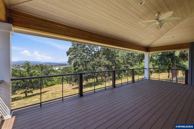 33833 Sunnyview Dr NE, Albany, OR 97322