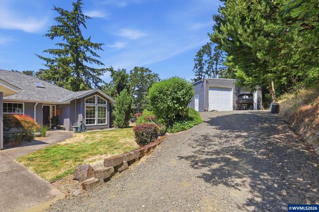 33833 Sunnyview Dr NE, Albany, OR 97322