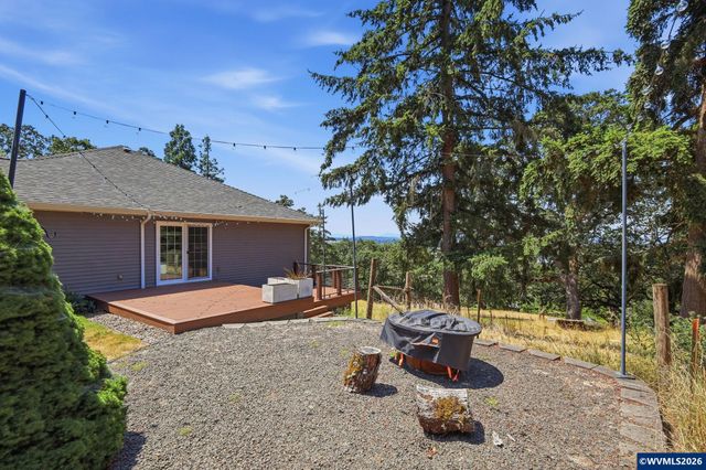 33833 Sunnyview Dr NE, Albany, OR 97322
