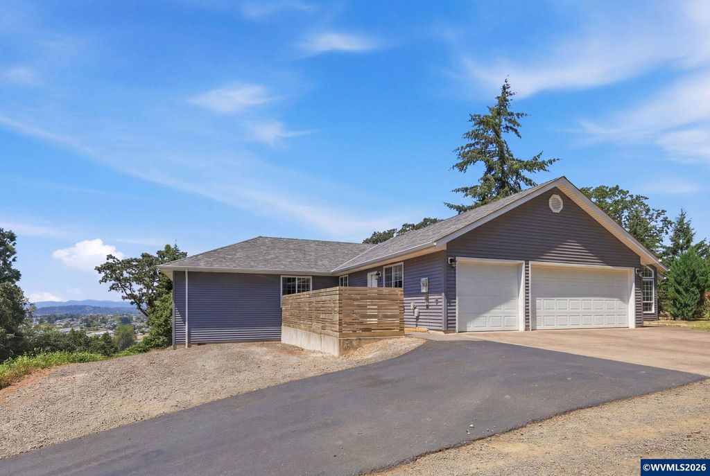 33833 Sunnyview Dr NE, Albany, OR 97322