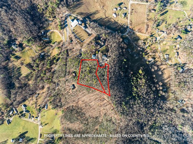9999 North Fork Road 5 & 6, Black Mountain, NC 28711