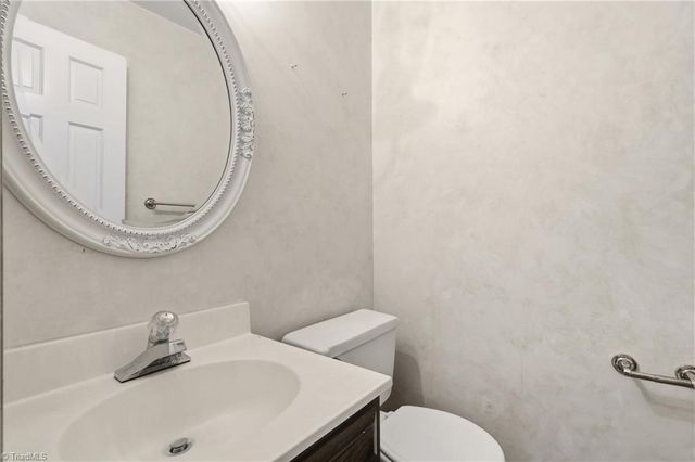 708 Teague Drive, Jamestown, NC 27282