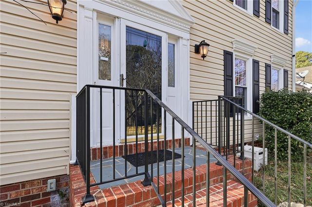 708 Teague Drive, Jamestown, NC 27282