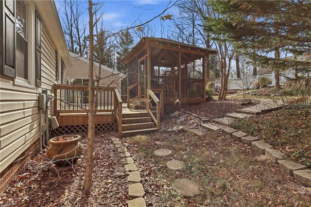 708 Teague Drive, Jamestown, NC 27282