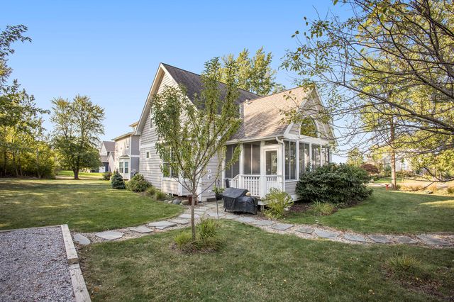 475 Lakeshore Drive, South Haven, MI 49090
