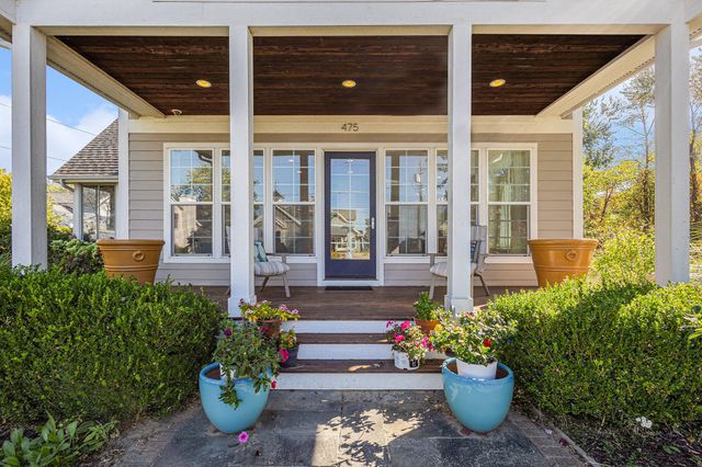 475 Lakeshore Drive, South Haven, MI 49090