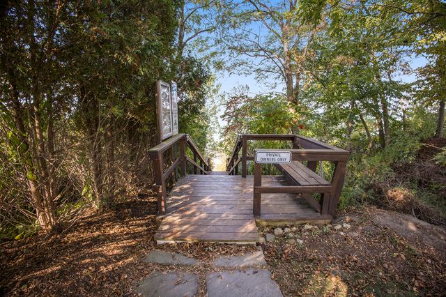 475 Lakeshore Drive, South Haven, MI 49090