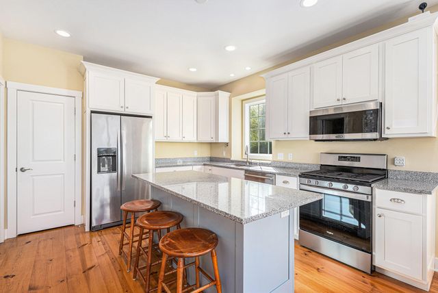 475 Lakeshore Drive, South Haven, MI 49090