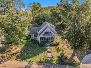 475 Lakeshore Drive, South Haven, MI 49090