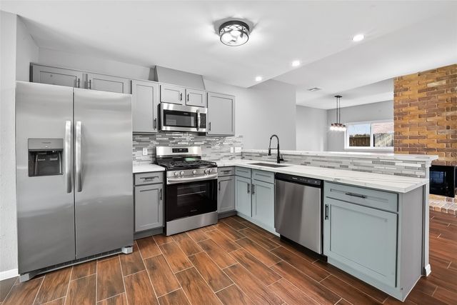 3238 E Rangecrest Place, Sugar Land, TX 77479