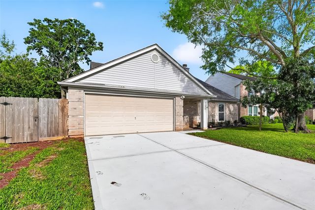 3238 E Rangecrest Place, Sugar Land, TX 77479