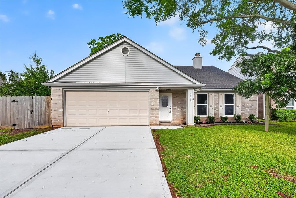 3238 E Rangecrest Place, Sugar Land, TX 77479