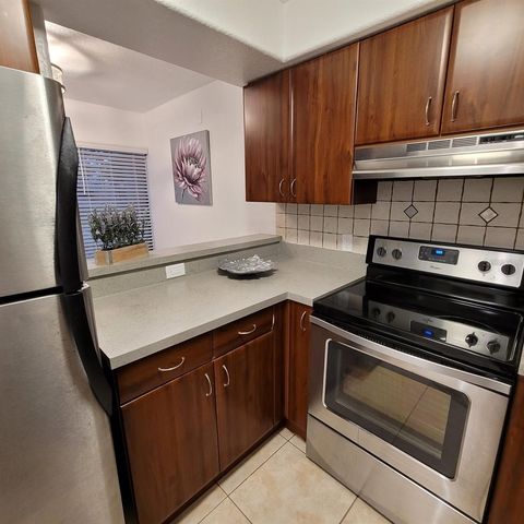 4906 25TH STREET W 101, Bradenton, FL 34207