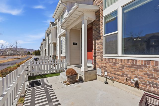 1041 W PAINTED HORSE LN, Bluffdale, UT 84065