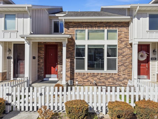 1041 W PAINTED HORSE LN, Bluffdale, UT 84065