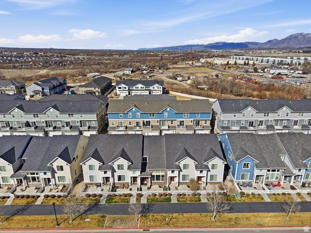 1041 W PAINTED HORSE LN, Bluffdale, UT 84065