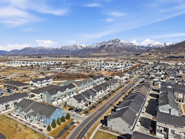 1041 W PAINTED HORSE LN, Bluffdale, UT 84065