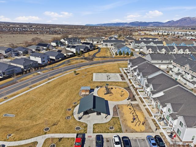 1041 W PAINTED HORSE LN, Bluffdale, UT 84065