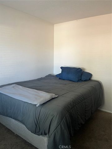 14585 Mauna Loa, Hesperia, CA 92345