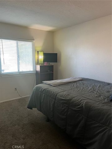 14585 Mauna Loa, Hesperia, CA 92345