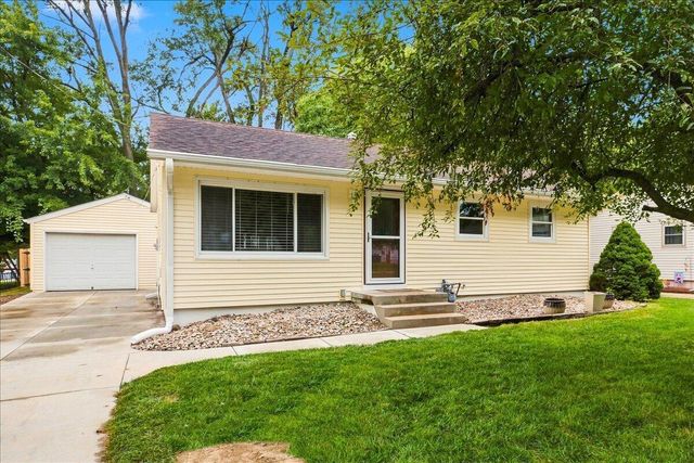 110 ROBIN Road, Council Bluffs, IA 51503