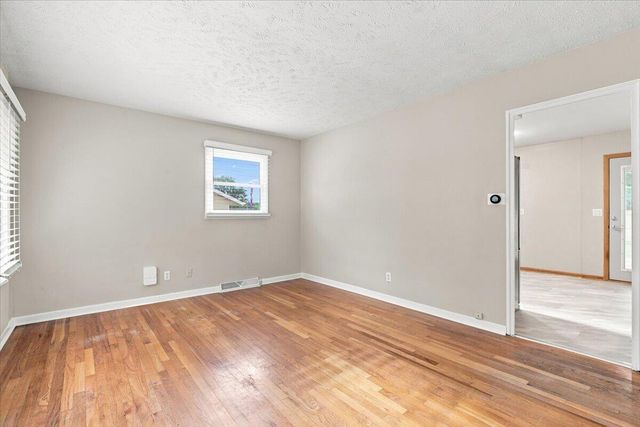 110 ROBIN Road, Council Bluffs, IA 51503