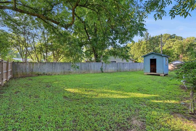 1312 Sunset Dr, Conway, AR 72034