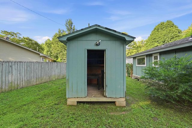 1312 Sunset Dr, Conway, AR 72034