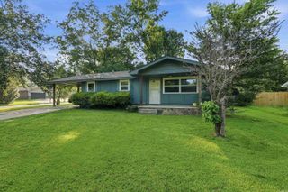 1312 Sunset Dr, Conway, AR 72034