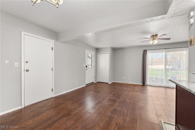 10055 Independence Drive 9B, North Royalton, OH 44133