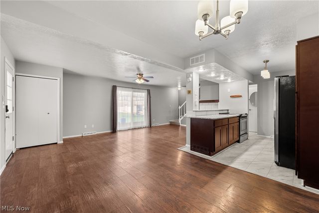 10055 Independence Drive 9B, North Royalton, OH 44133