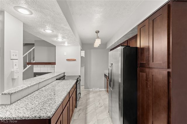 10055 Independence Drive 9B, North Royalton, OH 44133