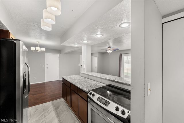 10055 Independence Drive 9B, North Royalton, OH 44133