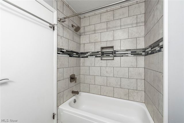10055 Independence Drive 9B, North Royalton, OH 44133