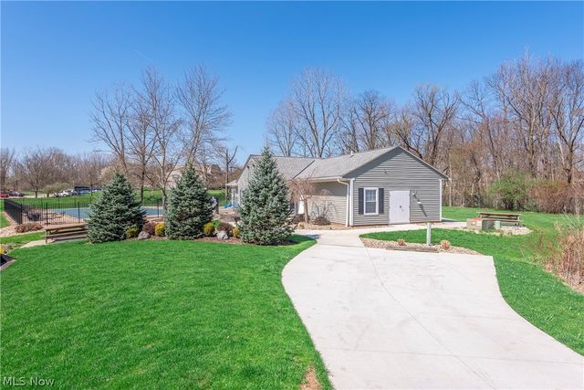 10055 Independence Drive 9B, North Royalton, OH 44133