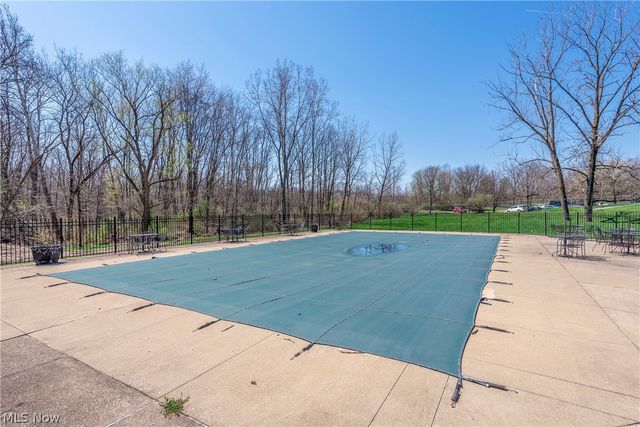 10055 Independence Drive 9B, North Royalton, OH 44133