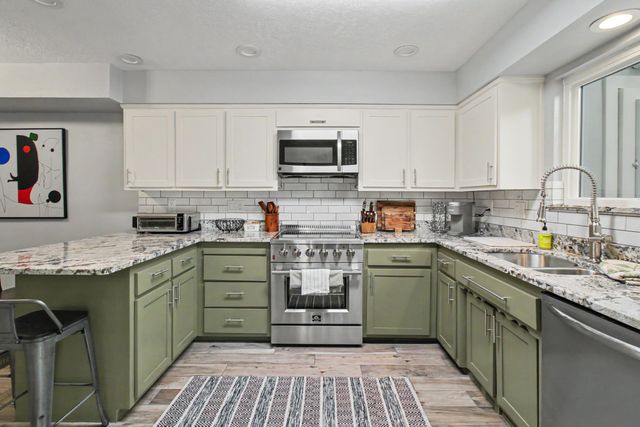 9808 Murifield Court NE, Albuquerque, NM 87111
